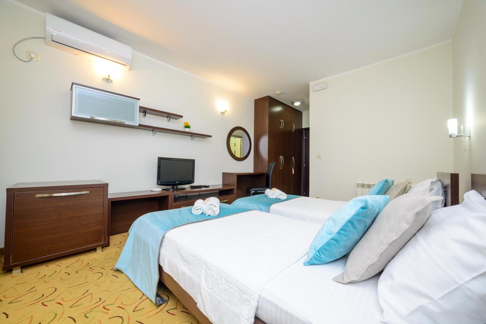 Hotel Odissey Jaz Будва Екстер'єр фото